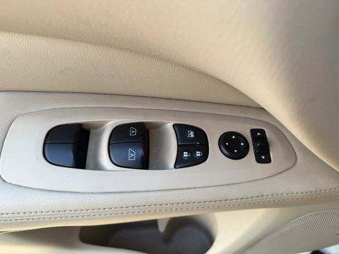 Used 2015 Nissan Pathfinder SL w/ SL Tech Package AWD/4WD image 33