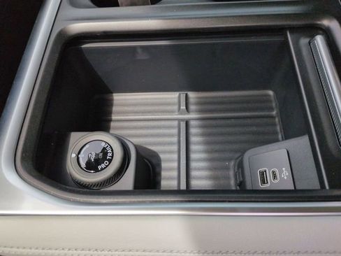 New 2026 Ford Expedition Platinum image 25