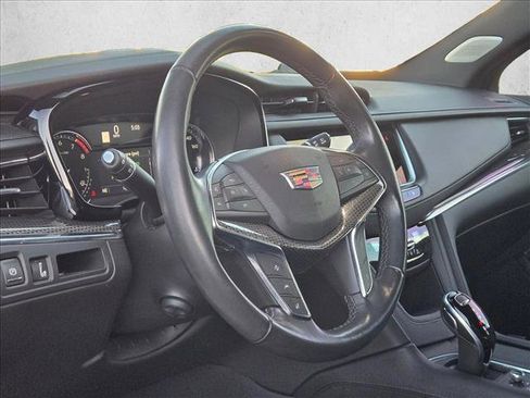 Used 2021 Cadillac XT5 Sportv image 9