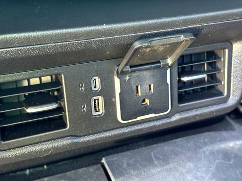 Used 2024 Chevrolet Silverado 2500 LT image 19