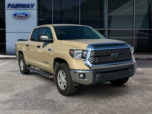 Used 2020 Toyota Tundra SR5 w/ SR5 Leather Package AWD/4WD image 2