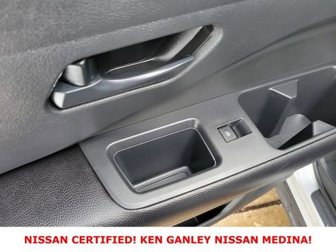 Certified 2025 Nissan Pathfinder SV image 42