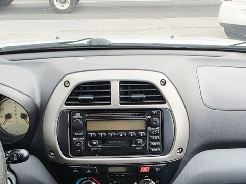 Used 2002 Toyota RAV4 4WD image 20
