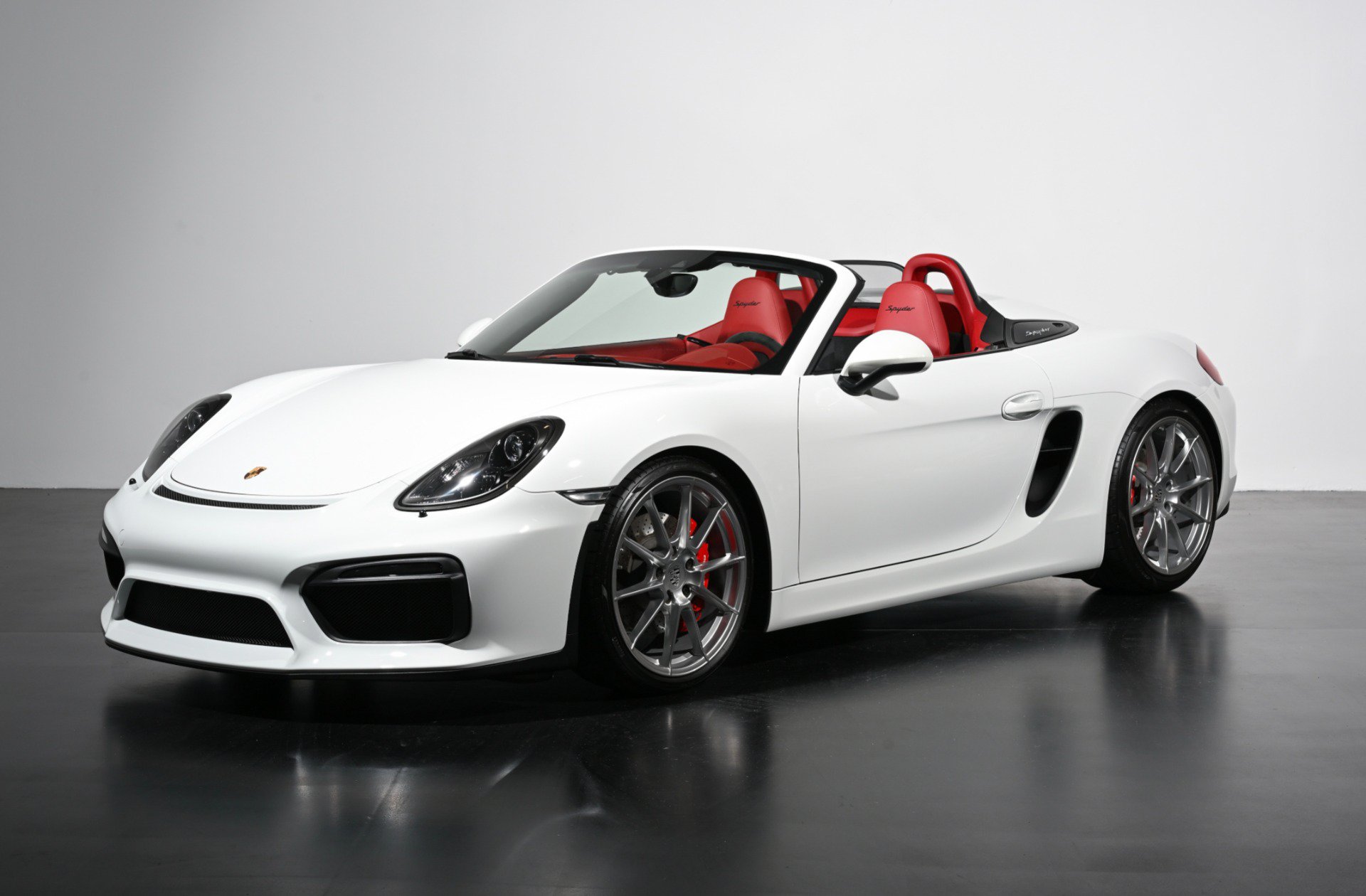 Used 2016 Porsche Boxster Spyder RWD image 9