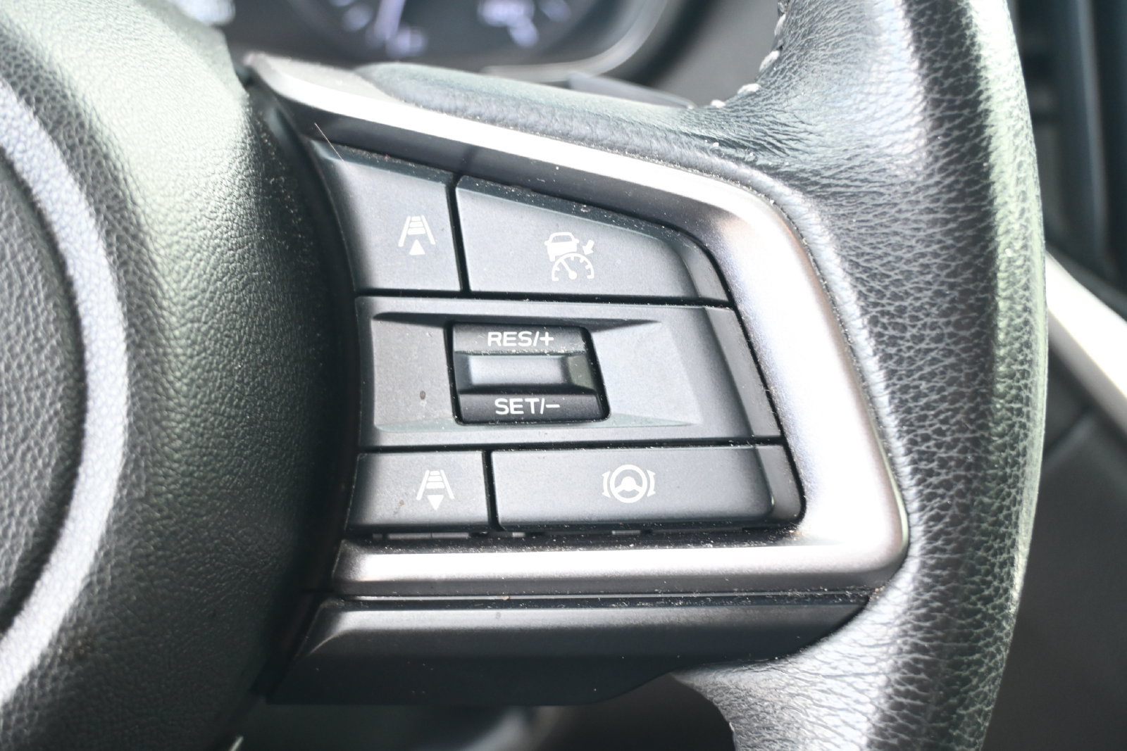 Used 2023 Subaru Ascent Premium w/ Convenience Package AWD/4WD image 15