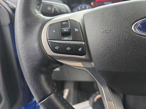 Used 2022 Ford Explorer XLT w/ Equipment Group 202A image 42