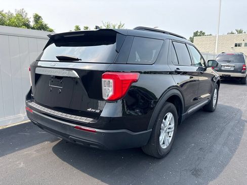 Used 2024 Ford Explorer XLT w/ Equipment Group 202A AWD/4WD image 3