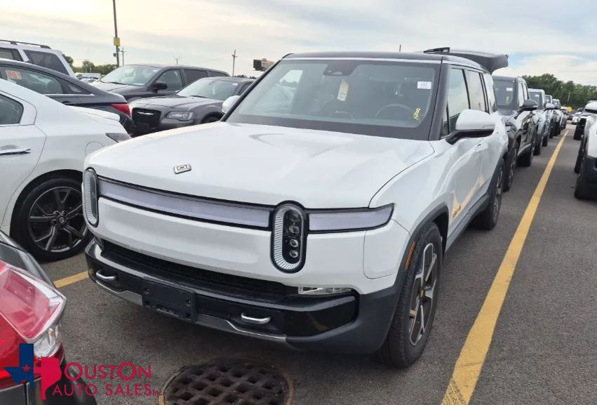 Used 2023 Rivian R1S Adventure Quad AWD/4WD image 1