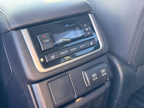 Used 2022 Subaru Ascent Limited w/ Technology Package AWD/4WD image 27