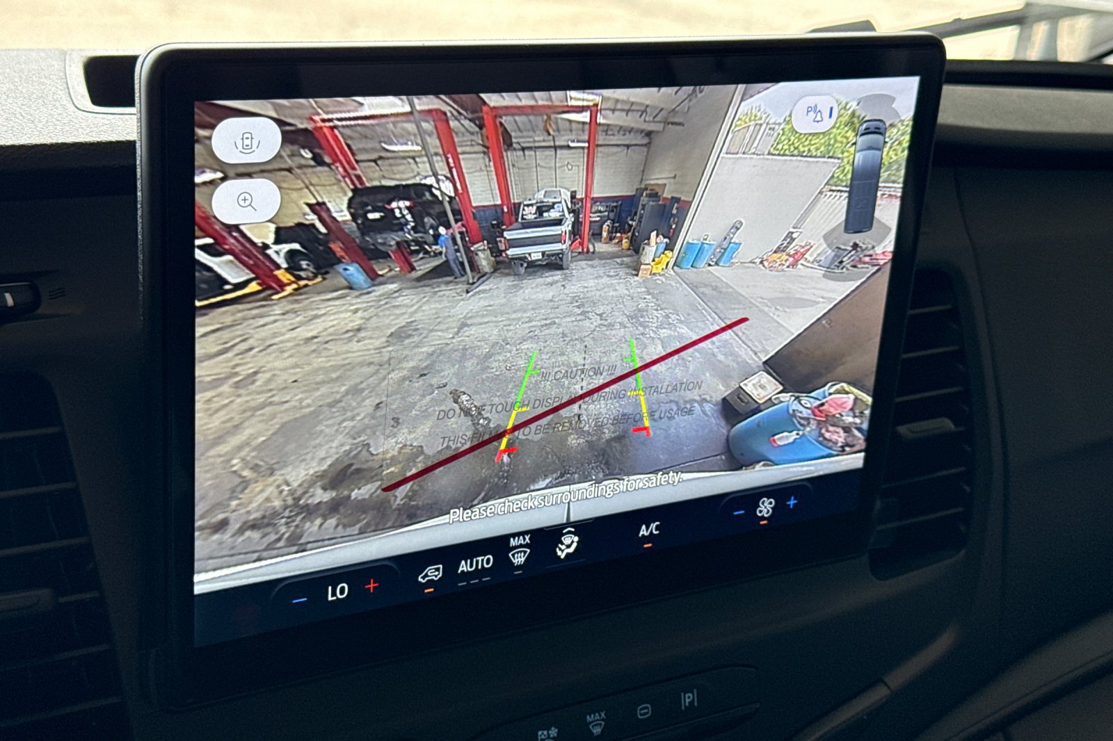 New 2026 Ford Transit 250 148 Medium Roof RWD image 18