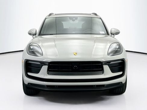 Used 2026 Porsche Macan AWD/4WD image 10