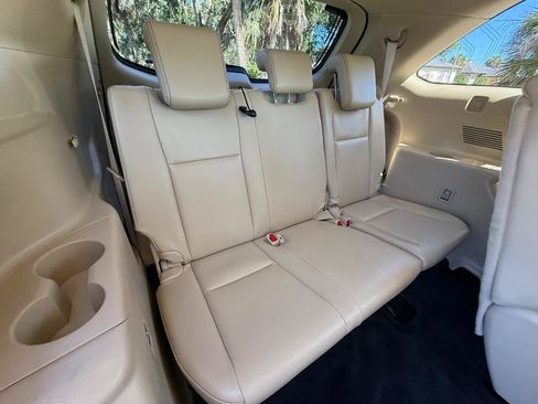 Used 2018 Toyota Highlander XLE image 20