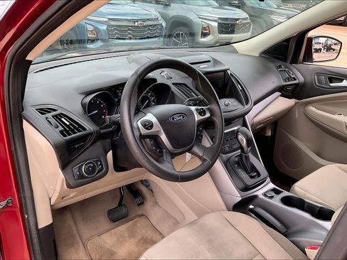 Used 2014 Ford Escape SE w/ Equipment Group 201A FWD image 17