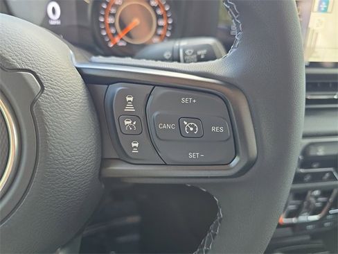 New 2025 Jeep Gladiator Sport image 22