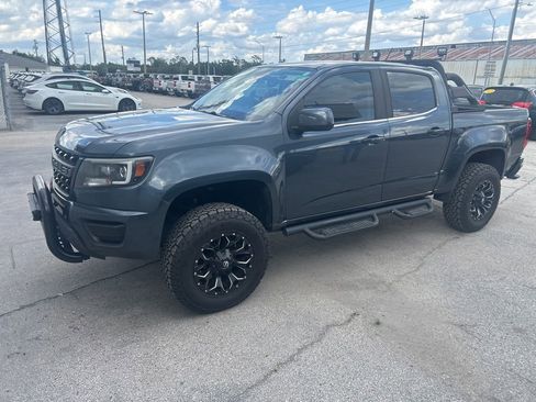 Used 2019 Chevrolet Colorado LT RWD image 2