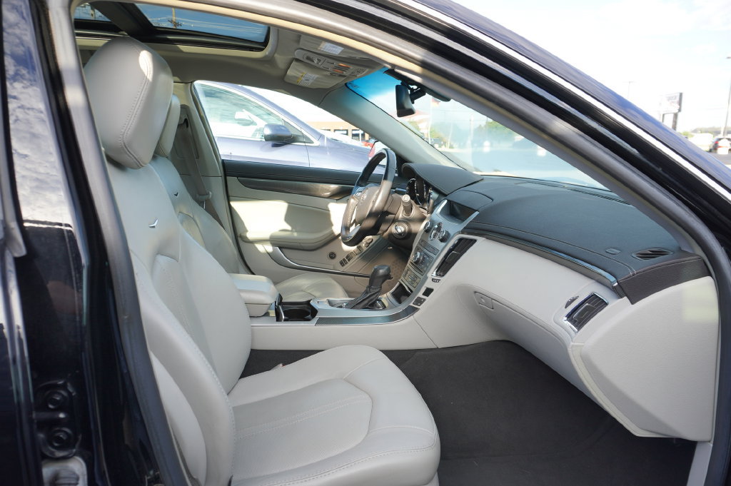 Used 2010 Cadillac CTS Premium AWD/4WD image 9