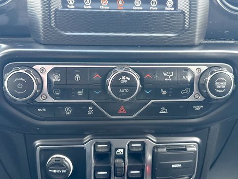 Used 2021 Jeep Wrangler Unlimited Sport image 29