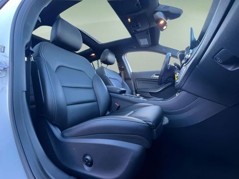 Used 2019 Mercedes-Benz GLA 250 4MATIC image 20