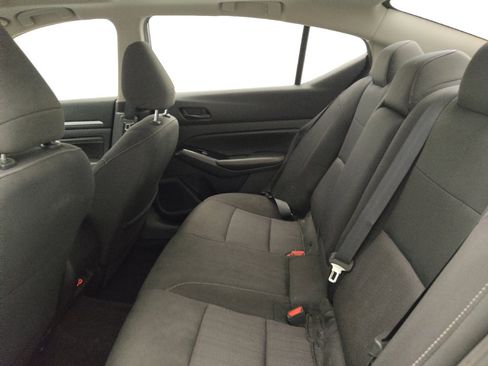 Used 2023 Nissan Altima 2.5 SV w/ SV Premium Package AWD/4WD image 18
