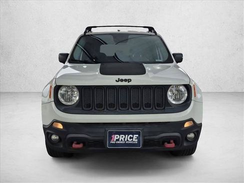 Used 2017 Jeep Renegade Trailhawk AWD/4WD image 2