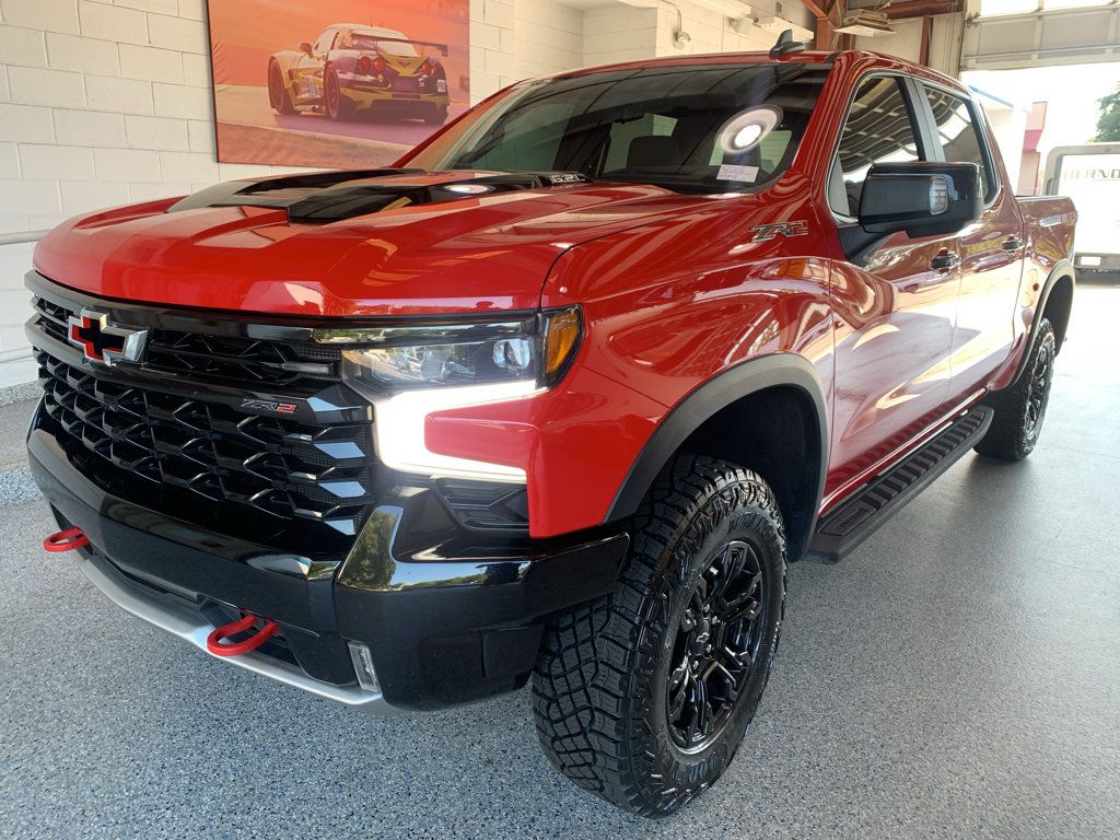 Used 2022 Chevrolet Silverado 1500 ZR2 w/ Technology Package AWD/4WD image 4