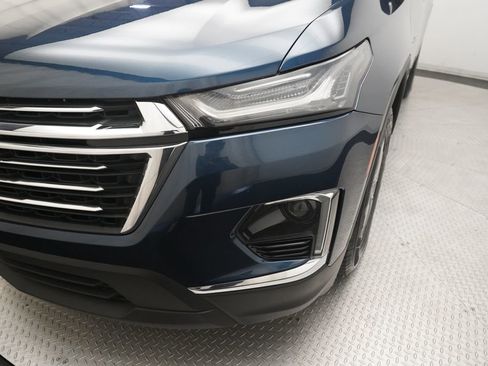 Used 2022 Chevrolet Traverse LT image 23
