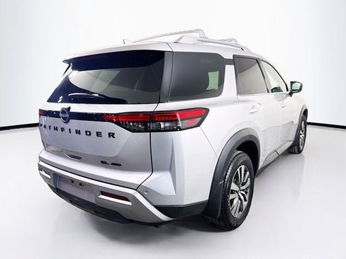 Certified 2023 Nissan Pathfinder SL w/ Black Appearance Package image 5