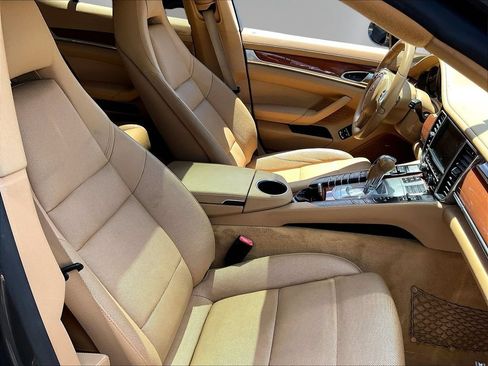 Used 2014 Porsche Panamera RWD image 28