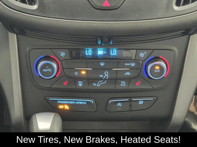 Used 2017 Ford Escape SE w/ SE Cold Weather Package FWD image 23