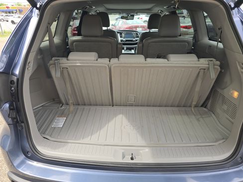 Used 2015 Toyota Highlander Limited Platinum AWD/4WD image 22