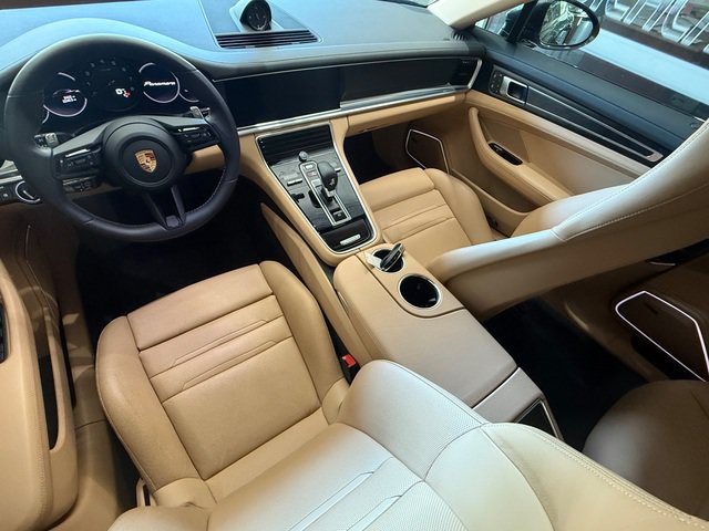 Used 2023 Porsche Panamera image 15
