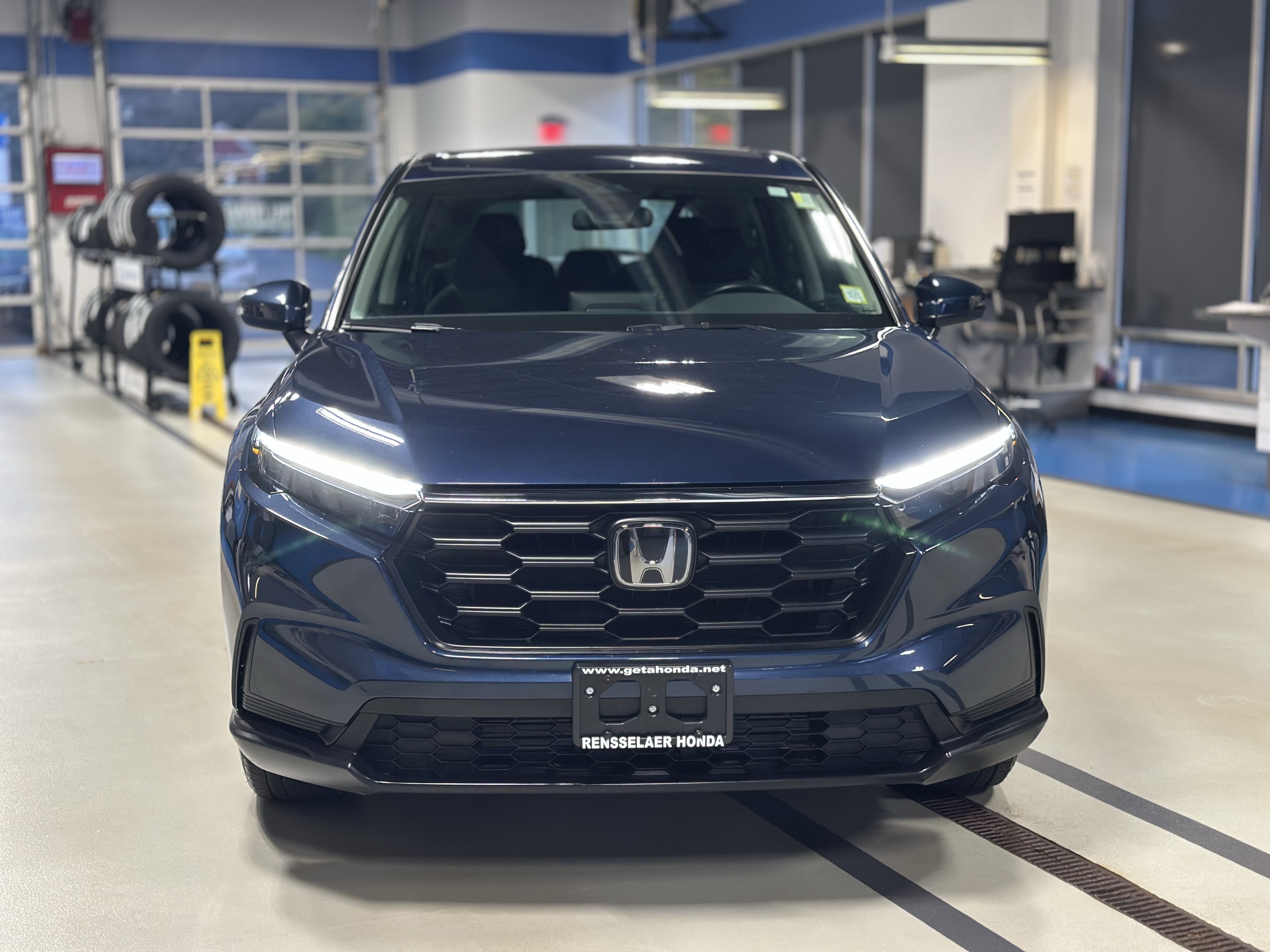 Used 2024 Honda CR-V LX image 3