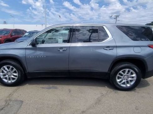 Certified 2021 Chevrolet Traverse LS FWD image 5