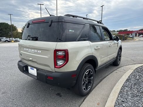 New 2025 Ford Bronco Sport Outer Banks w/ Outer Banks Tech Package+ image 11