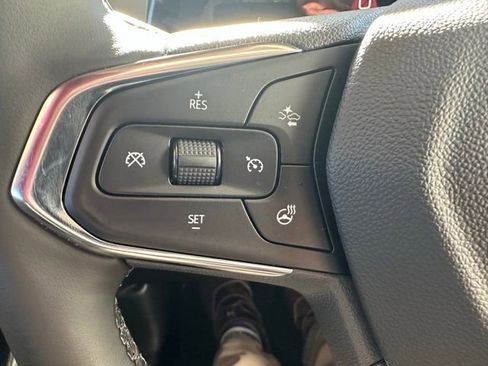 Used 2025 Chevrolet Trax ACTIV w/ Sunroof Package image 30