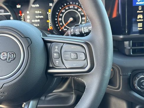 New 2026 Jeep Wrangler Unlimited Rubicon AWD/4WD image 31