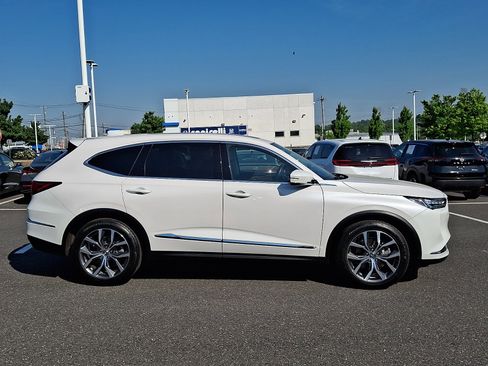Used 2024 Acura MDX SH-AWD w/ Technology Package image 7
