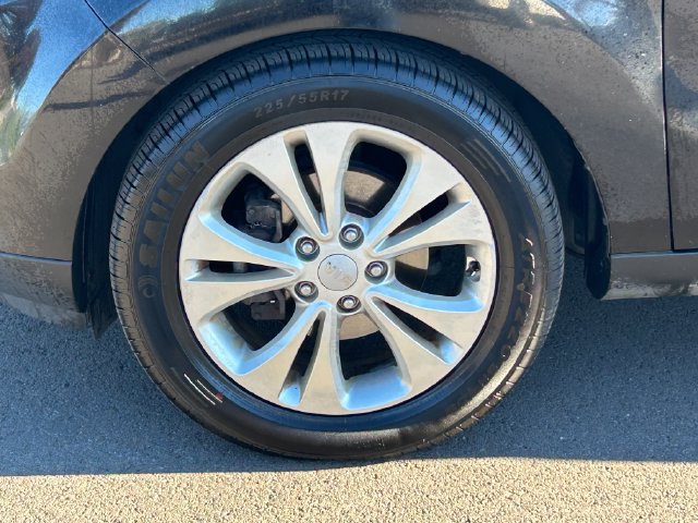 Used 2016 Kia Soul + FWD image 11