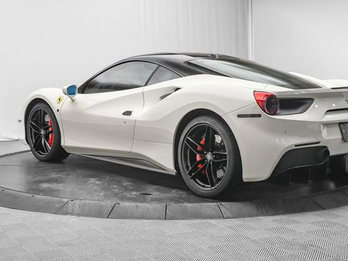 Used 2016 Ferrari 488 GTB image 6