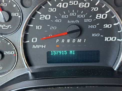 Used 2018 Chevrolet Express 2500 w/ Driver Convenience Package RWD image 12