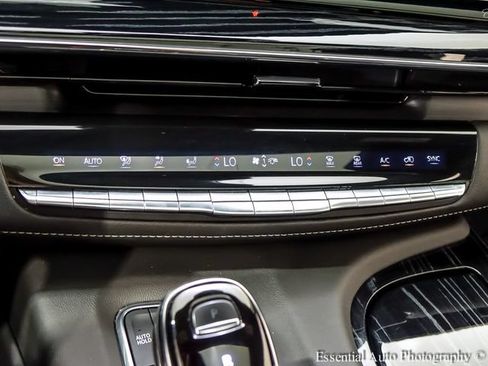 Used 2021 Cadillac Escalade Sport w/ Driver Assist Tech Package AWD/4WD image 21