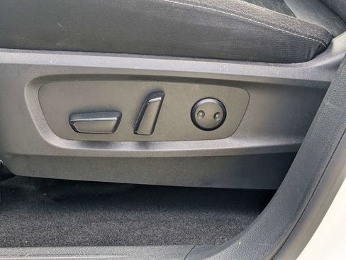Used 2024 Nissan Pathfinder SV FWD image 19