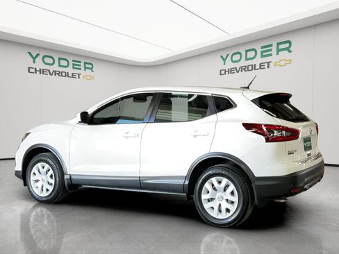 Used 2020 Nissan Rogue Sport S FWD image 10