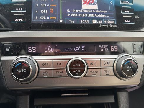 Used 2017 Subaru Outback 2.5i Limited image 17