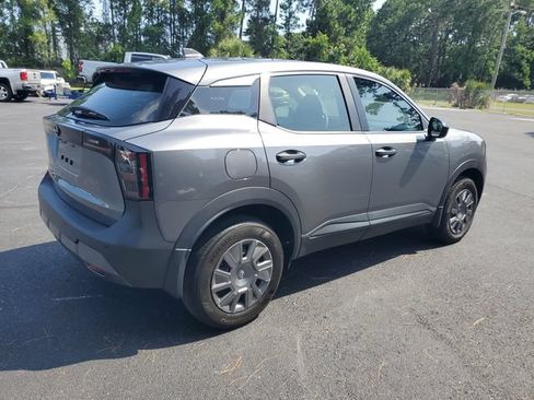 Used 2025 Nissan Kicks S FWD image 6