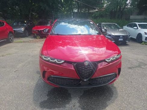Used 2024 Alfa Romeo Tonale Veloce AWD/4WD image 7