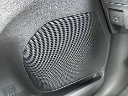 Used 2019 Toyota Sienna LE w/ LE Preferred Package FWD image 18