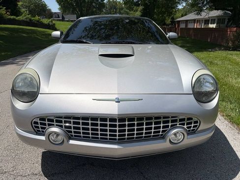 Used 2004 Ford Thunderbird RWD image 3