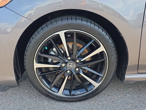 Used 2020 Toyota Camry XSE FWD image 9