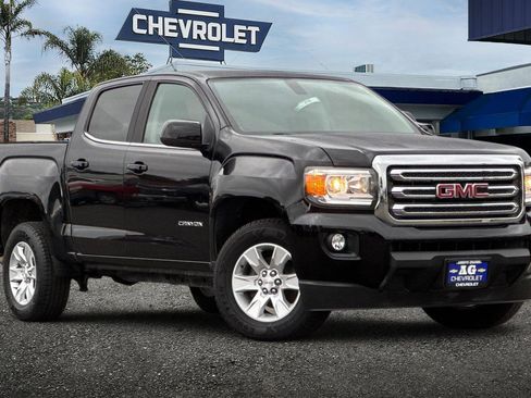 Used 2018 GMC Canyon SLE image 2